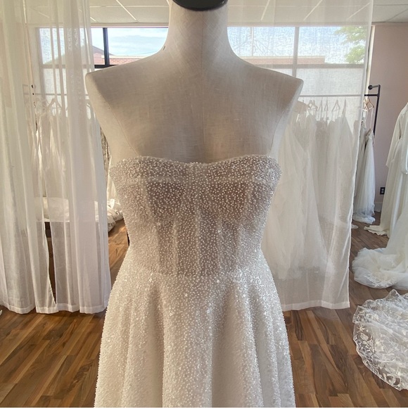 Cizzy Australia bridal gown - Picture 5 of 5